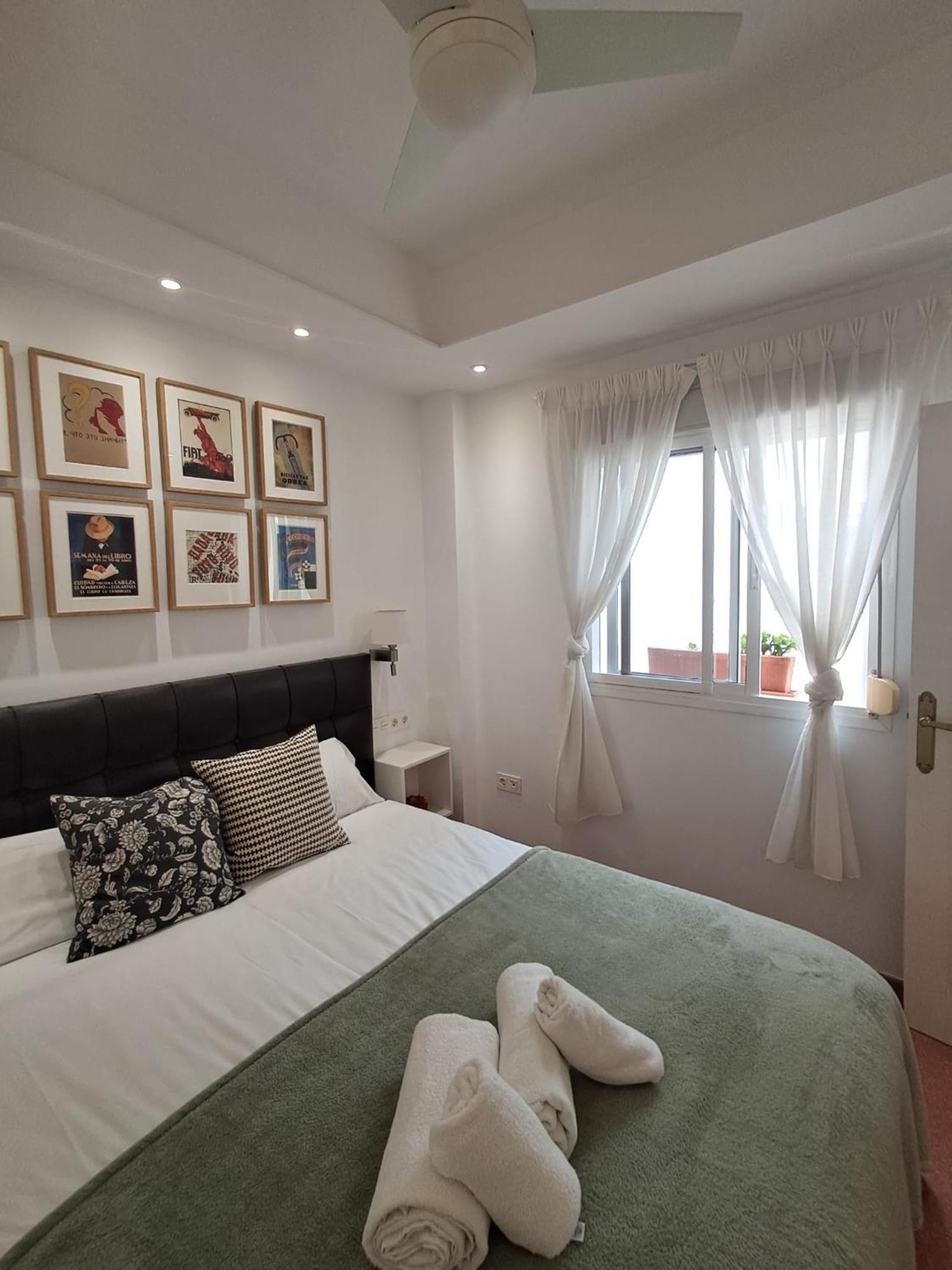 Old Town, City Center Apartment Premium With Parking Málaga Exteriör bild